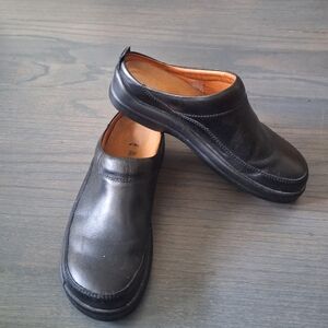 FOOTPRINTS BY BIRKENSTOCK ASHBY BLACK LEATHER MULE SLIP ON 38 NARROW